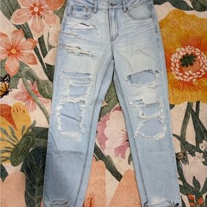 American eagle strigid distressed mom jean size 8